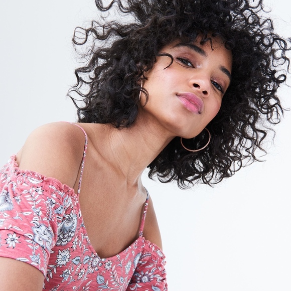 SOLD Aeropostale Cold Shoulder Floral Top - Picture 2 of 7